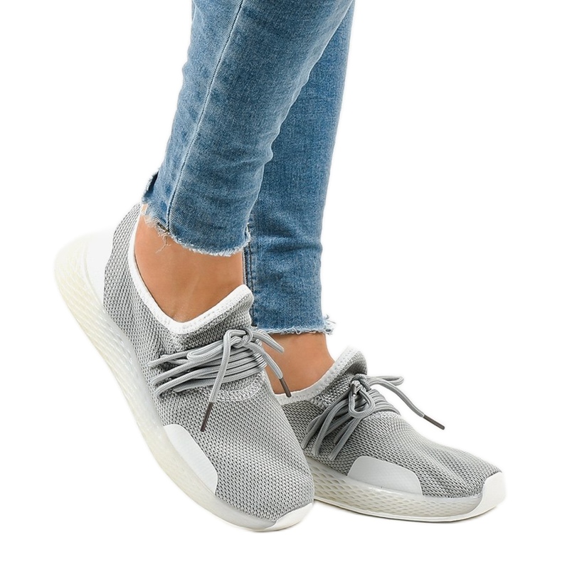 Sive ženske sportske cipele B-6851 siva
