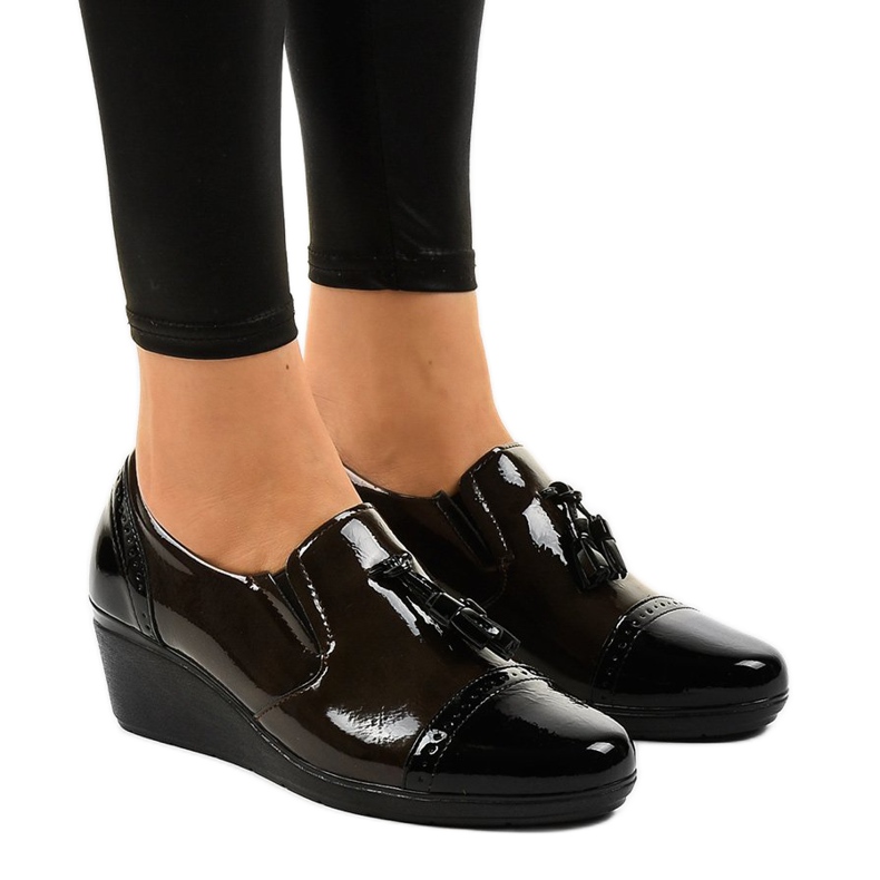 Crne cipele na klin 7-9022 crno