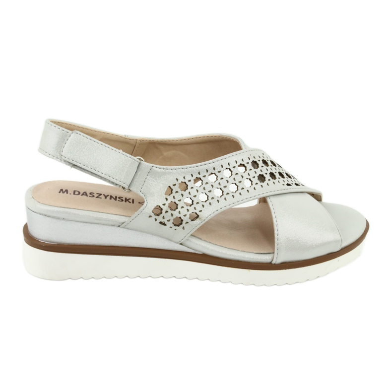 M.Daszyński Srebrne sandale na klin Daszyński 1838 siva
