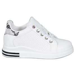 SHELOVET Ažurne cipele sa skrivenim klinom bijela