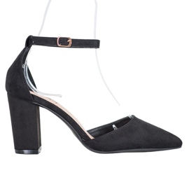 Seastar Crpke od antilopa na stupu crna