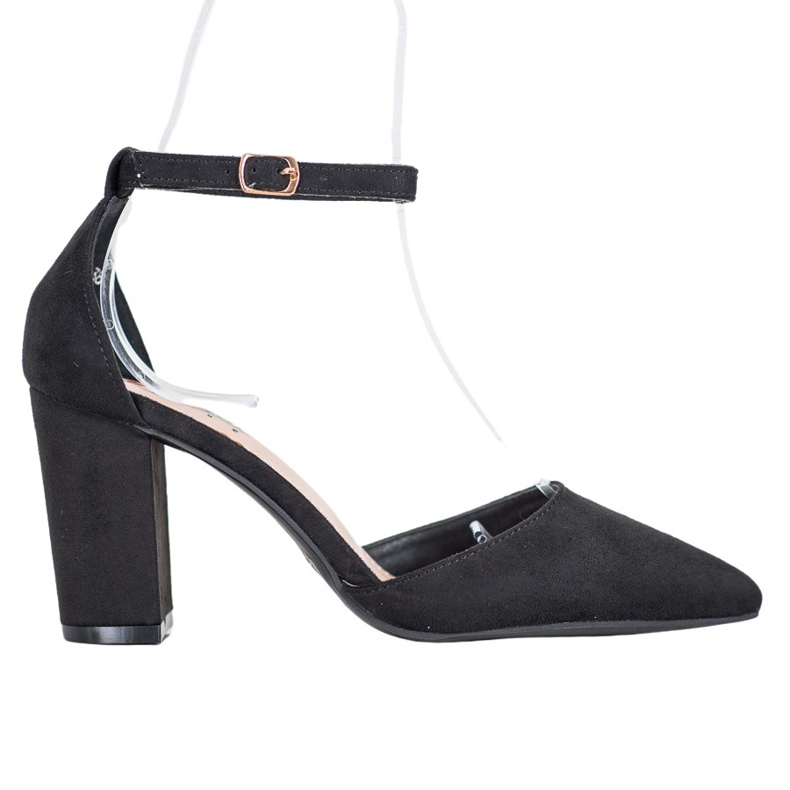 Seastar Crpke od antilopa na stupu crno