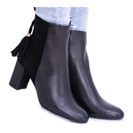 Crne ženske čizme na petu Laura Messi 1821 crna