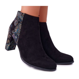 Sergio Leone Crne čizme na post folklornom eros cvijeću crna