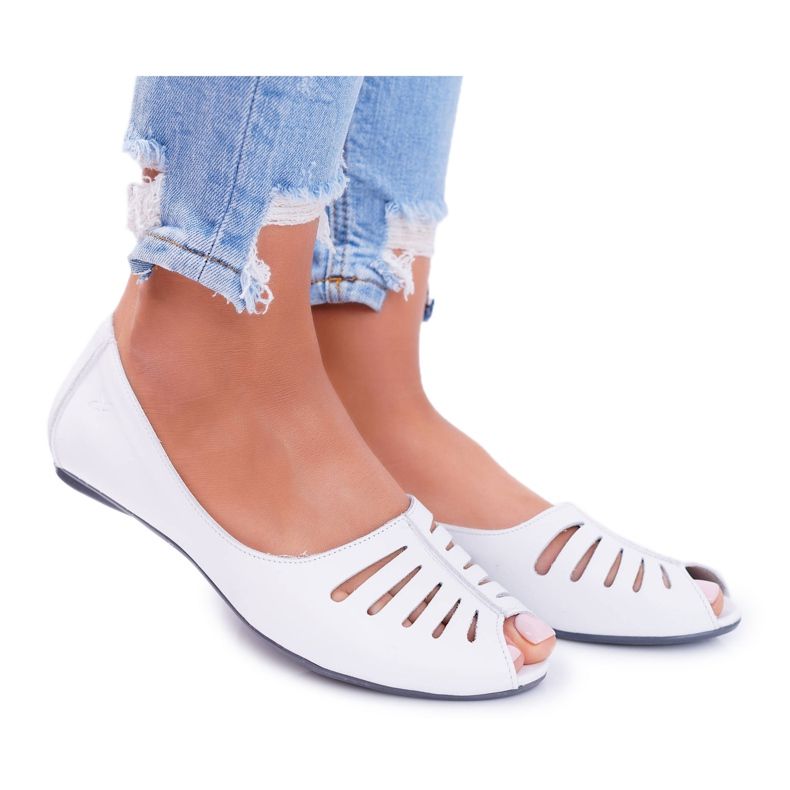 Ženske balerinke Maciejka kožni otvoreni prsti 03497-59 bijela