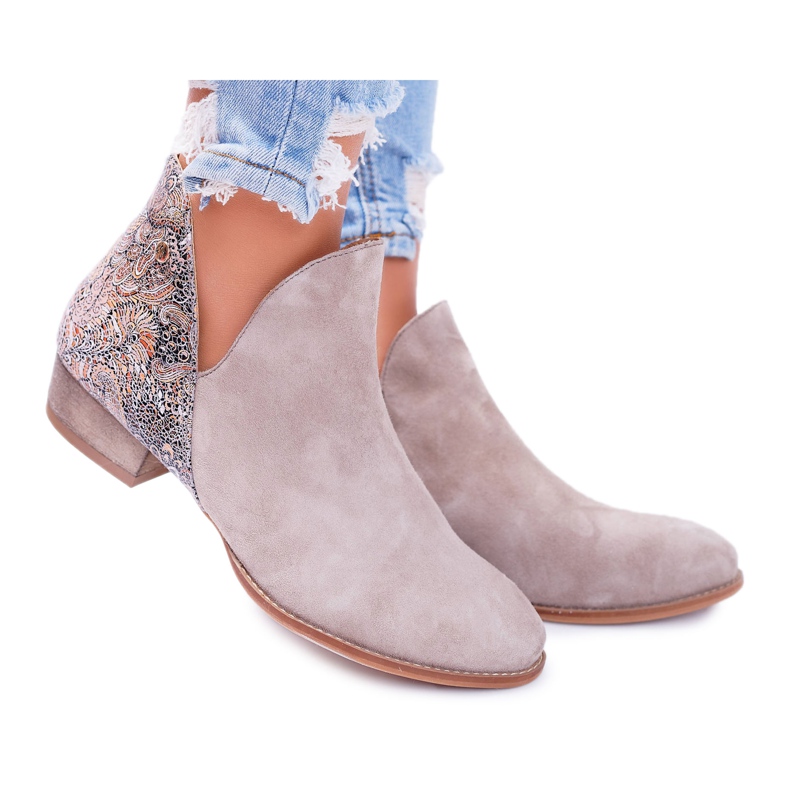 Ženske ravne čizme Maciejka proljetna koža kožna bež 04091-04