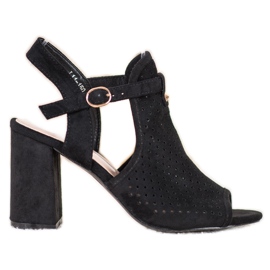 Small Swan Ažur sandale u zvijezdama crna