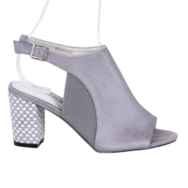 Goodin Ugrađene sandale s kariranom petom siva