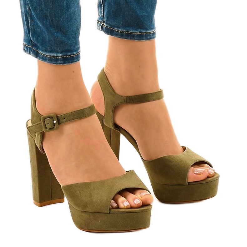 Zelene sandale na stupu od antilopa AT-0660-L zelena