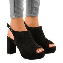 Crne sandale s petom na otvorenom 9R82 crna