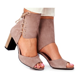 Ženske sandale na visoku petu Maciejka bež antilop 04122-04