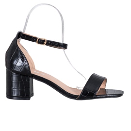 SHELOVET Ležerne sandale na šanku crna