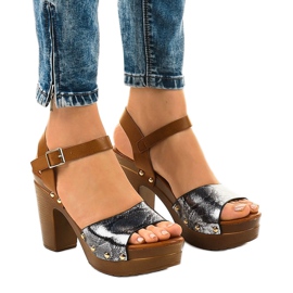 Crne sandale s visokim potpeticama 150-615 crna