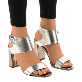 Elegantne srebrne sandale na stupu 0354-20 siva