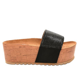 Crne papuče na platformi 77-99 crna