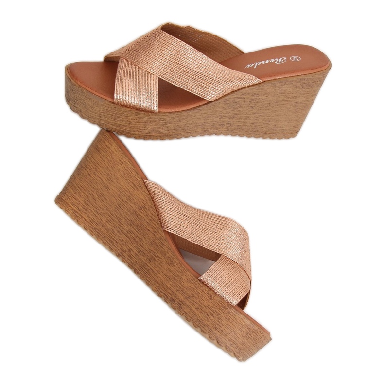 Papuče na klin šampanjac 10-235 Šampanjac bež