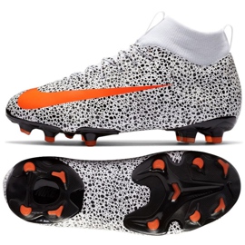 Nike nogometne cipele Mercurial Superfly 7 Academy CR7 FG / MG Jr CV3182-180 višebojan bijela