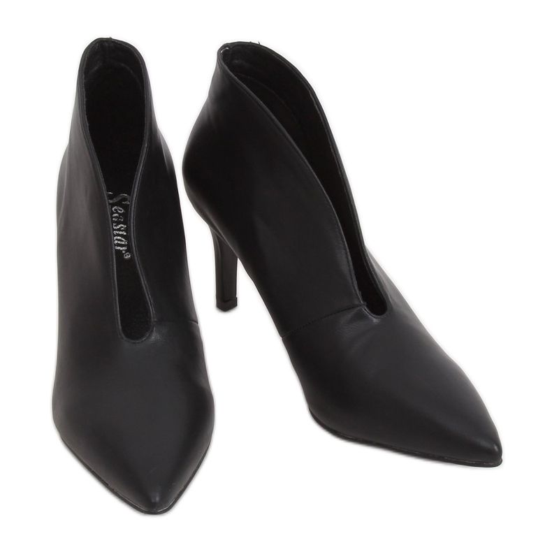 Crne cipele na crnoj igli NS126P Crna