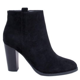 Klasična crna štikla UK09P Crna