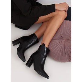 Crne Zmijske kožne čizme na visoku petu RB54 Crna