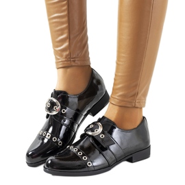 Crne lakirane cipele s kopčom C18-6263-2 crna