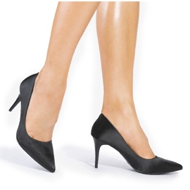 Crne pumpe na peti LEI-160 crna