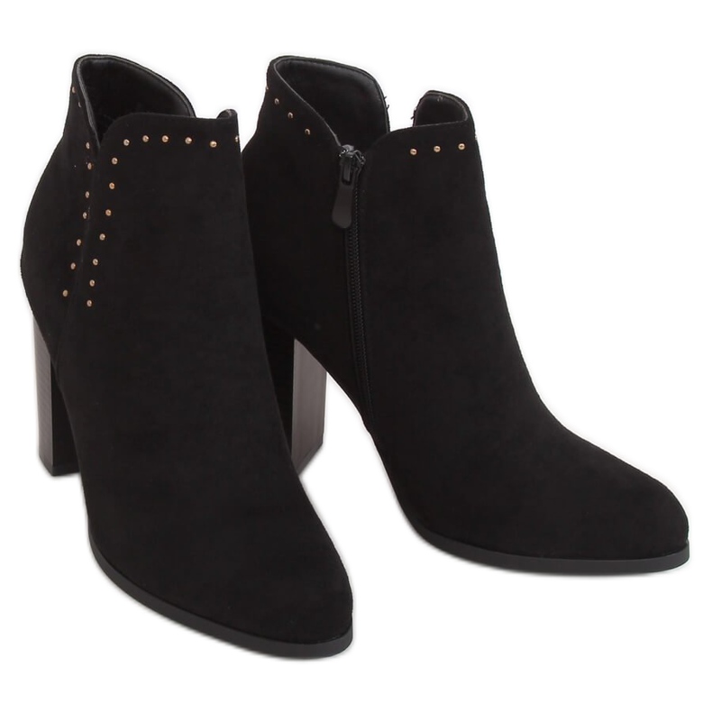 Crna štikla UK11P Crna crno