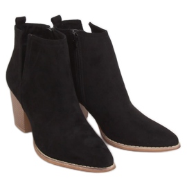 Čizme s visokim potpeticama s bademastim crnim prstima M397 Crna