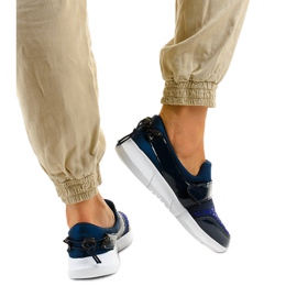 Tamnoplave sportske cipele na navlaku B120-3 mornarsko plava