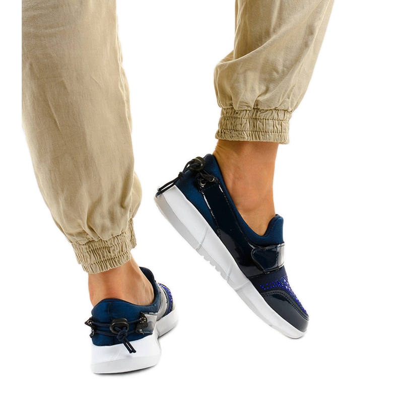 Tamnoplave sportske cipele na navlaku B120-3 mornarsko plava