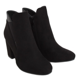 Čizme na postolju crne K-99107-2 Crne crna