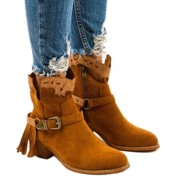 Generacijske smeđe gležnjače od antilopa na stupu smeđa