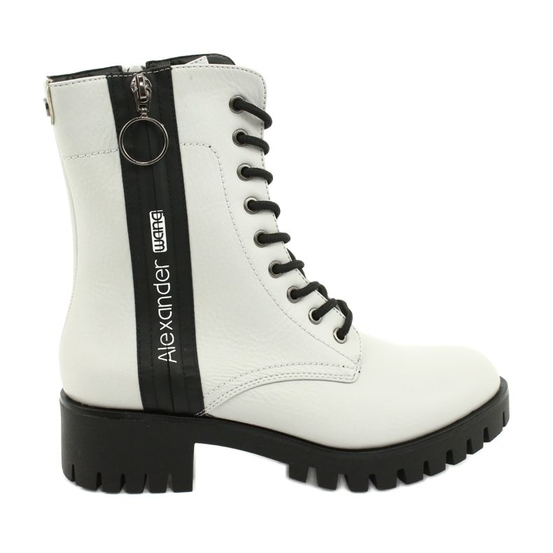 M.Daszyński Radnici iz sive drvne građe Daszyński MR1813-31 crno siva