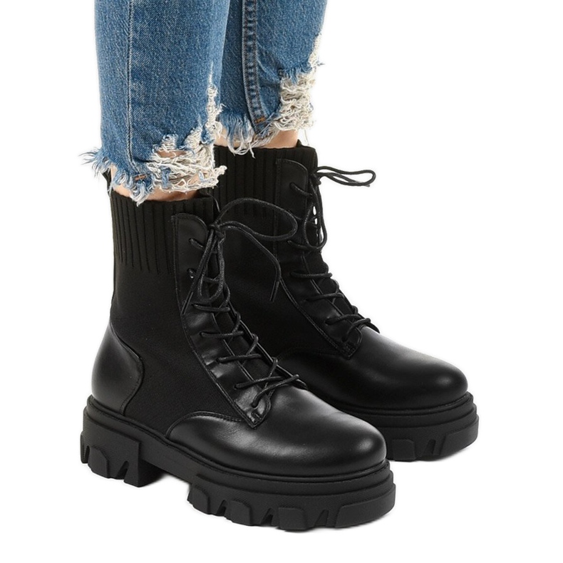 Crne planinarske čizme na platformi Meadowcrest crno