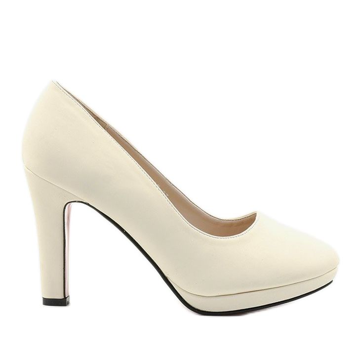 Bijele pumpe na debeloj Doombrace peti bijela