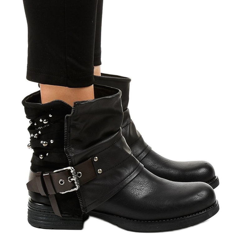 Ženske crne ravne gležnjače s klinovima M207 crno