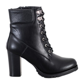 Queentina Čizme na vezicu na postu crna