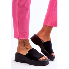 Ženske papuče s platformom Black Carmela crna 2