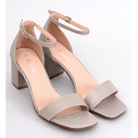 Meghan Gold sandale na petu zlatni 1