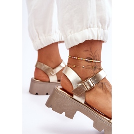 Ženske kožne sandale sa zlatnim Emori ukrasom zlatna 2