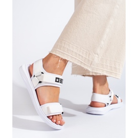 Ženske bijele sandale Big Star HH274A026 bijela 2