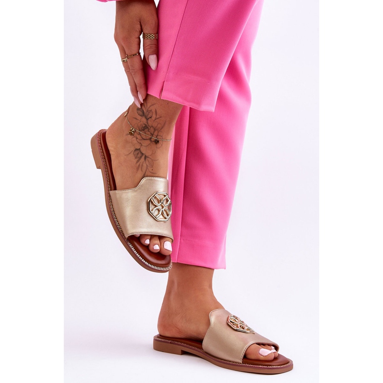 Ženske klasične sandale na ravnu petu zlatne Larotte zlatna 2