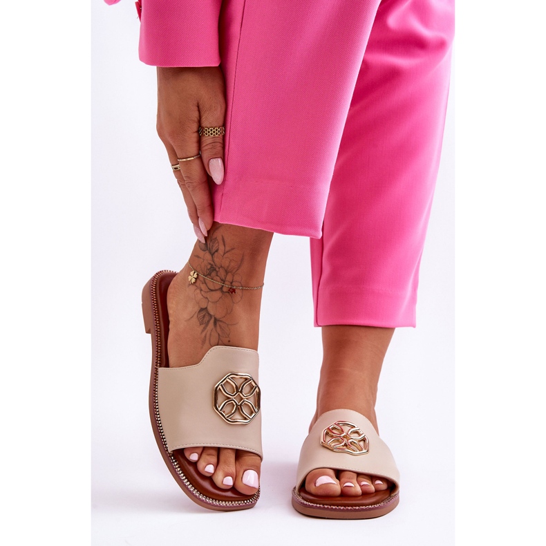 Ženske klasične sandale s ravnom petom, bež Larotte 1