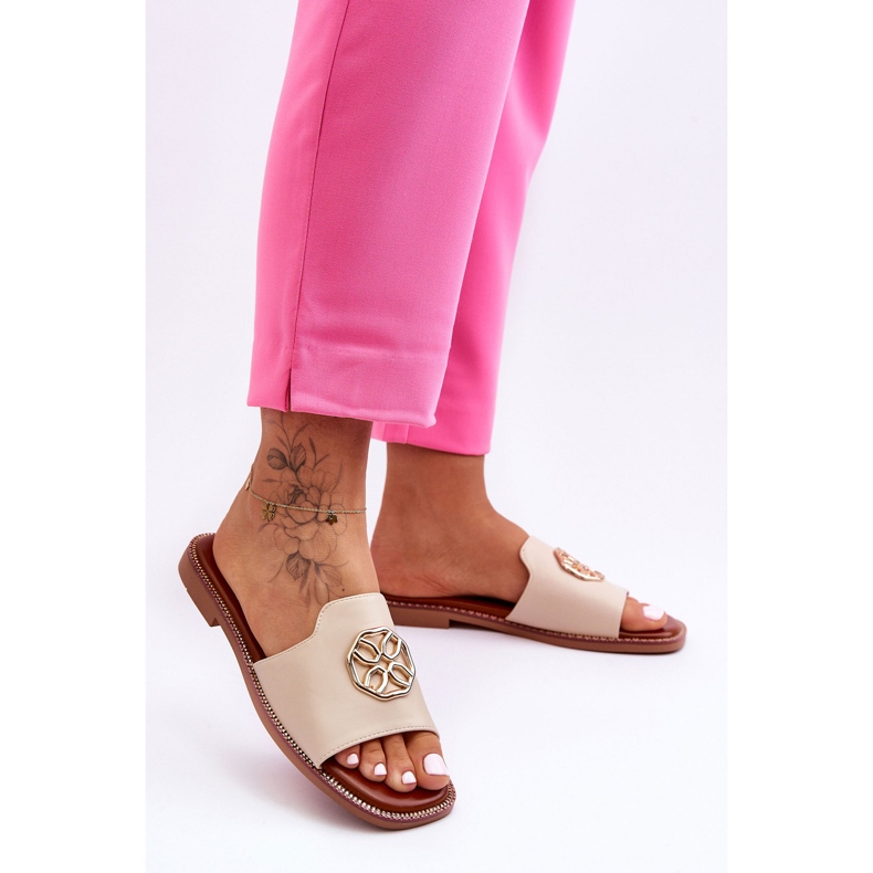 Ženske klasične sandale s ravnom petom, bež Larotte 2