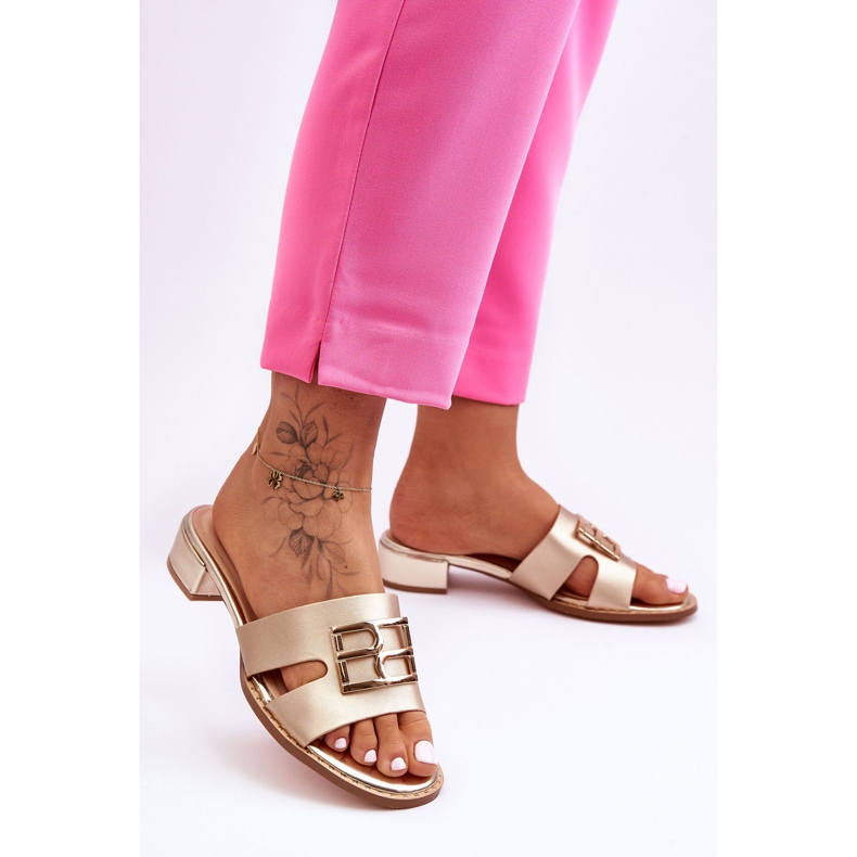 Elegantne ženske papuče sa zlatnim ukrasom Atlantis zlatna 1