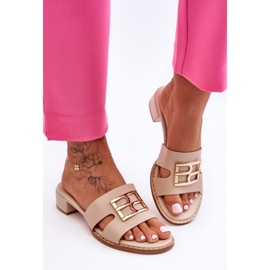 Elegantne ženske papuče s bež Atlantis ukrasom 1