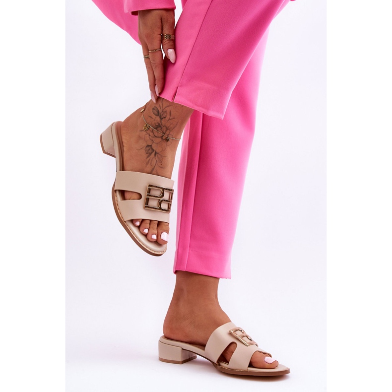 Elegantne ženske papuče s bež Atlantis ukrasom 2