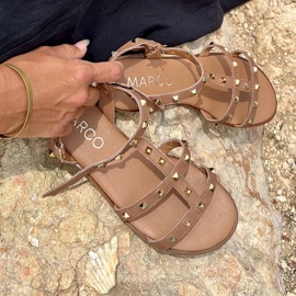 Marco Shoes Kožne sandale sa zlatnim čifovima smeđa 1