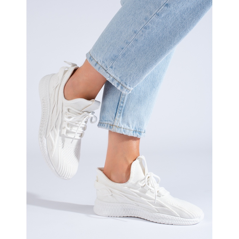 Ženske bijele sportske cipele LL274712 Big Star bijela 1