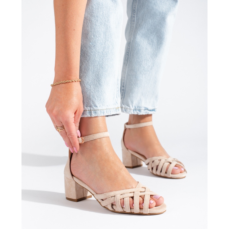 Shelovet sandale na nisku petu od brušene kože u bež boji 1